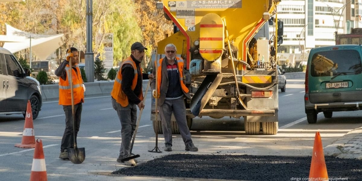 dingo construction equipment