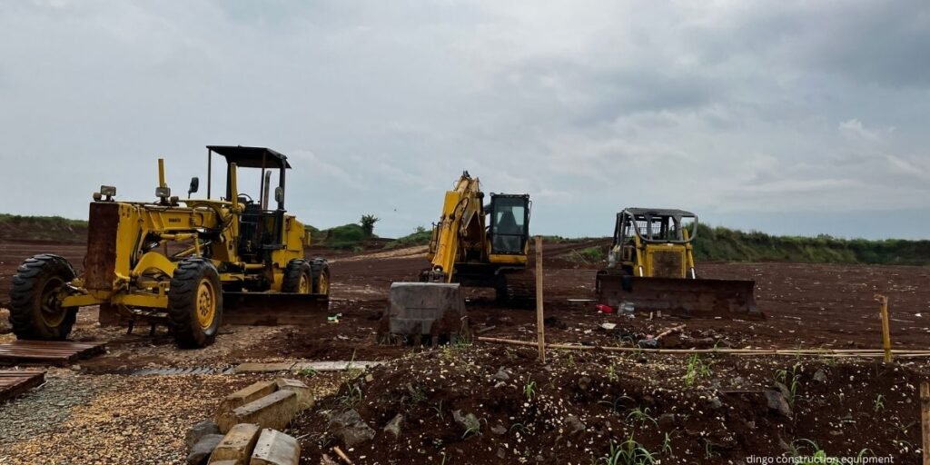 dingo construction equipment